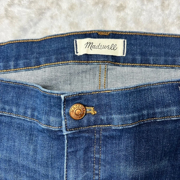 Madewell 9” High Rise Skinny Raw Hem Jeans - Picture 6 of 9